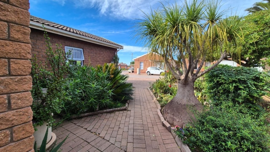 2 Bedroom Property for Sale in Vredenburg Western Cape